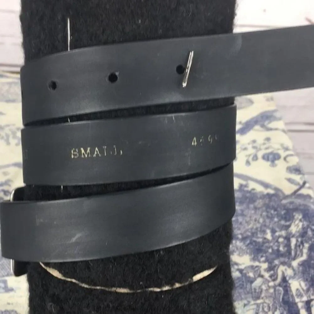 Perry Ellis Black kids Genuine Leather Belt Solid‎ brass buckle size Small